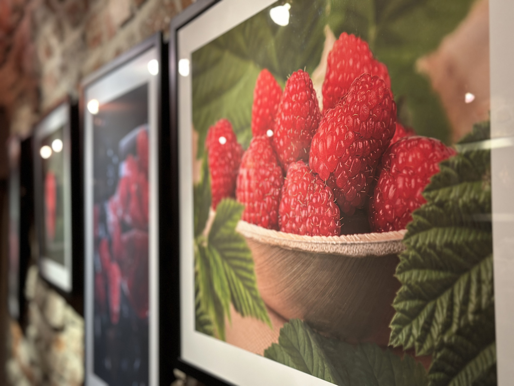 Zdjęcie koszyczka malin.